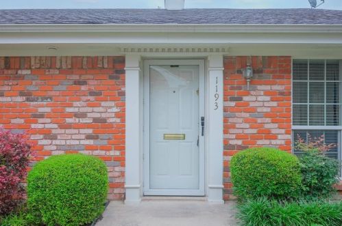 1193 Roaring Springs Rd, Fort Worth TX  76114-4417 exterior