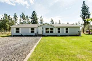 18205 Hanson Pond Ln, Amber, WA 99004-9432