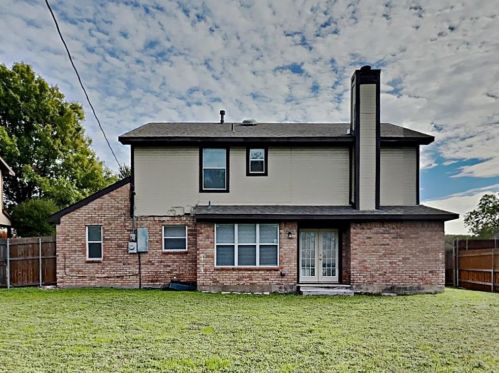 7101 Cook Cir, Fort Worth TX  76182-3523 exterior