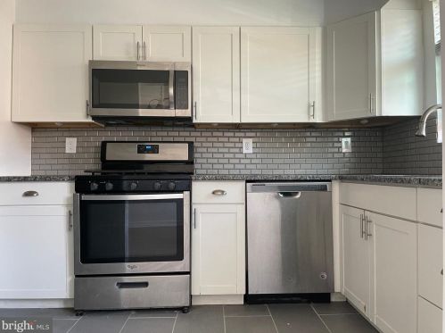 7053 Large St, Philadelphia PA 19149-1725 exterior