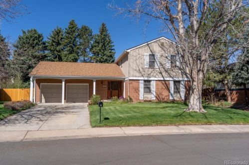2943 Macon St, Denver, CO 80014-3025
