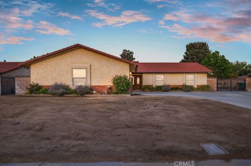 42718 Ana Madre Ln, Lancaster, CA 93536-4061