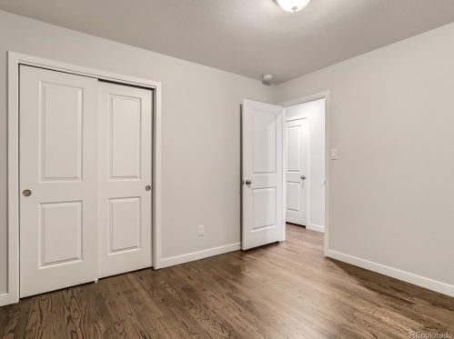 697 Evanston St, Aurora CO 80014-1543 exterior