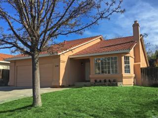 270 Cayetano Dr, Windsor, CA 95492-8305