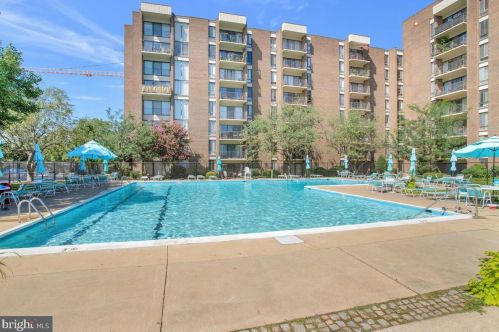 2103 Walsh View Ter, Silver Spring MD 20902-5226 exterior