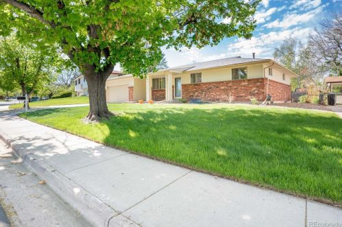 354 Nile St, Aurora, CO 80012-2238