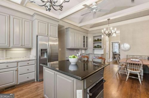 7660 Ball Mill Rd, Atlanta GA  30350-4406 exterior