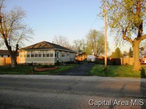 13560 State Route 4, Auburn, IL 62615-1064