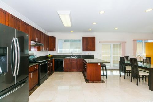 1009 13th Ave, Honolulu HI  96816-3835 exterior