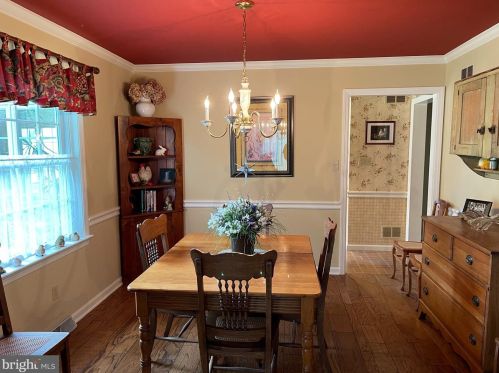 737 Village Rd, Lancaster PA  17602-1624 exterior