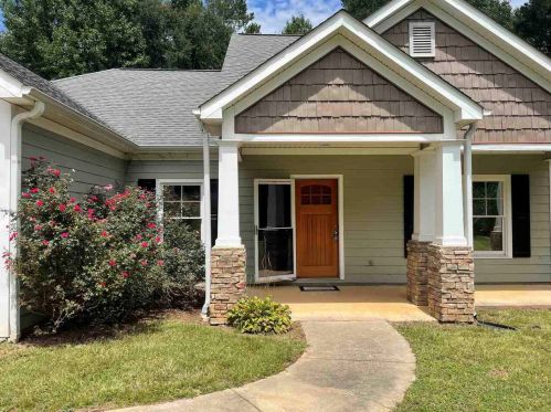 180 Leathea Dr, Lagrange, GA 30241-1532