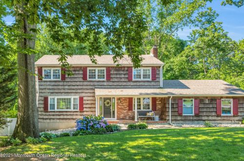 61 Harvard St, Tinton Falls NJ  07701-5771 exterior