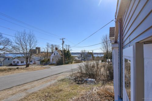 24 Pacific St, Rockland, ME 04841-3625