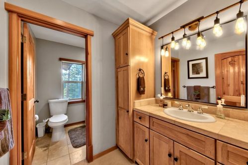 16125 Martis Peak Rd, Truckee CA  96161-1485 exterior