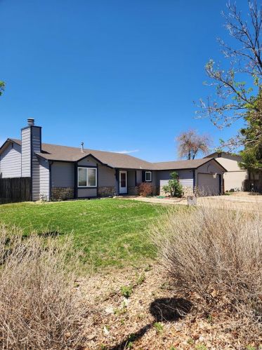 3597 Pitkin Cir, Aurora, CO 80013-3095