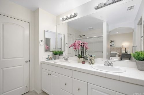 126 Hedge Bloom, Irvine CA  92618-1517 exterior