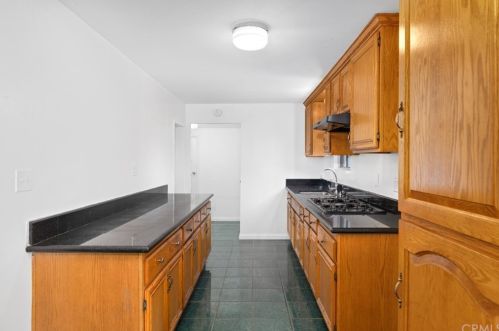 527 North St, Anaheim CA  92805-1932 exterior
