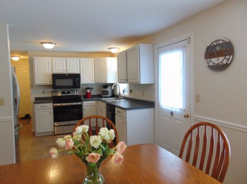 19 Meetinghouse Rd, Keene, NH 03431-2065