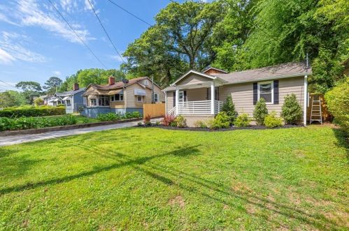 136 Burbank Dr, Atlanta GA  30314-2521 exterior