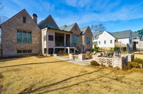 628 Crescent River Pass, Suwanee GA  30024 exterior