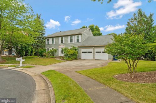 304 Hunt Way Ct, Herndon, VA 20170-5315