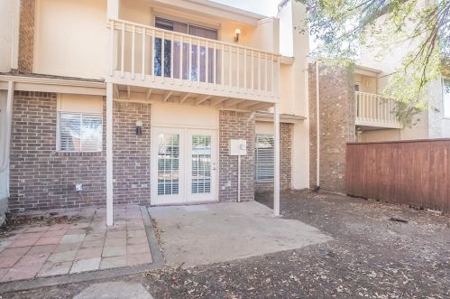 2992 Buttonwood Dr, Carrollton TX exterior