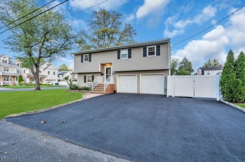218 Scotland St, Scotch Plains, NJ 07076-1258
