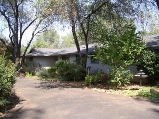 13383 Kings Way, Redding, CA 96003-7017