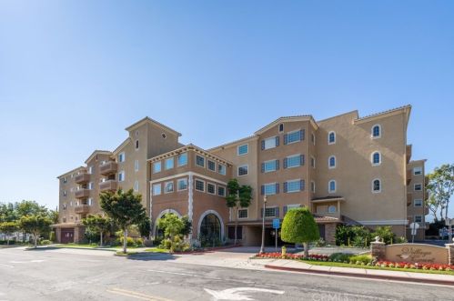 21345 Hawthorne Blvd, Torrance CA  90503-5656 exterior
