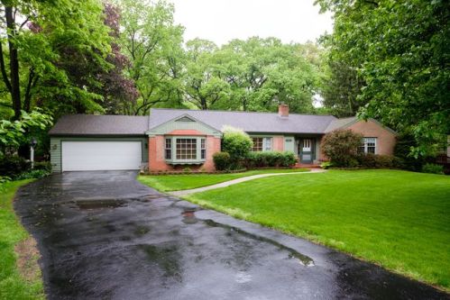 1716 Old Wood Rd, Rockford, IL 61107-1362