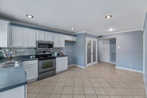 2915 Rayswood Dr, Carrollton TX 75007-5753 exterior