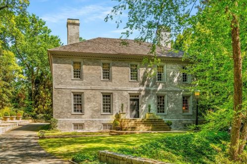 3229 Arden Rd, Atlanta GA  30305-1936 exterior