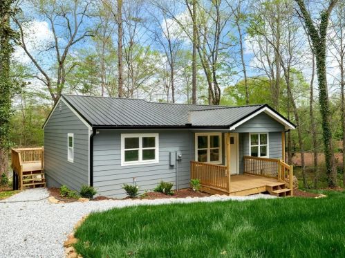 209 Wildwood Cir, Clarkesville, GA 30523-5719