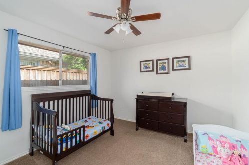 1917 Middle Gln Dr, Carrollton TX 75007-2418 exterior