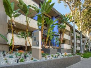 385 Catalina Ave, Pasadena CA  91106-3370 exterior