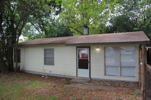 4610 2nd St, Austin TX  78745-2103 exterior