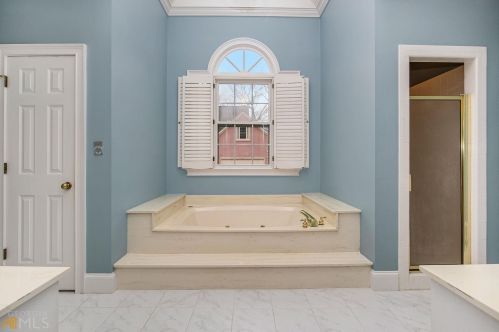3721 Harts Pl, Atlanta GA  30341-1754 exterior