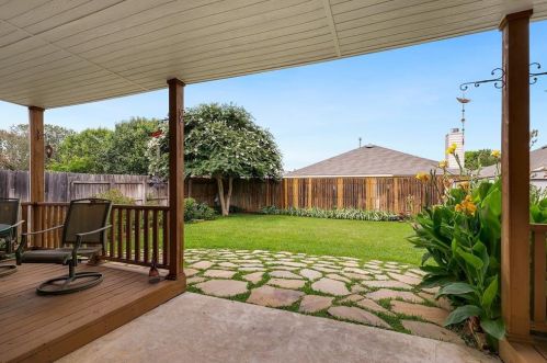 8508 Hawks Nest Dr, Fort Worth TX  76131-5330 exterior