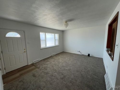 25 Wasatch Dr, Pueblo, CO 81005-1512