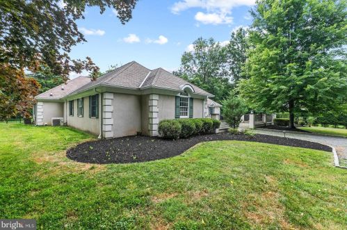 325 Cherry Hill Rd, Princeton NJ  08540-7617 exterior
