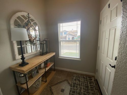 9616 Heron Point Ct, Elk Grove, CA 95624-4706