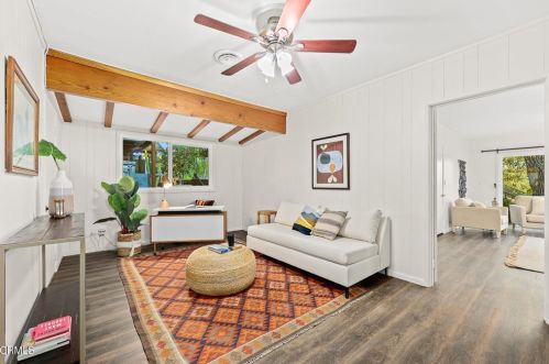 2512 Rockdell St, Glendale CA 91214-2221 exterior