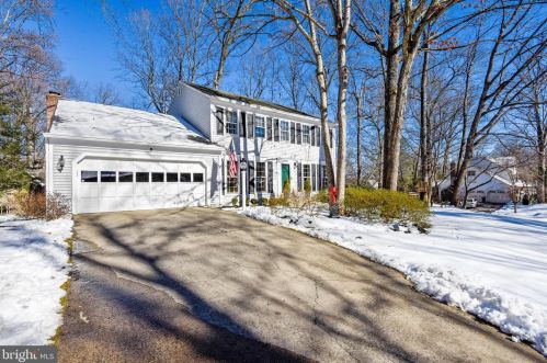 11588 Lake Newport Rd, Herndon, VA 20194-1209