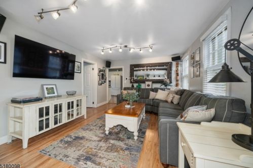 31 Cleacene Ave, Mount Olive, NJ 07828-2904