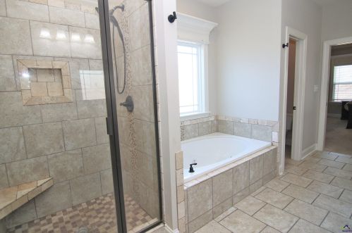 2074 Hiwassee Dr, Bonaire GA  31005-2507 exterior