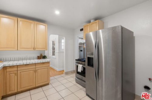 1125 Cedar St, Glendale CA  91207-1728 exterior