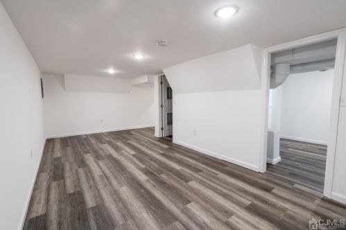 11 Westside Ave, Tinton Falls NJ  07701-1409 exterior