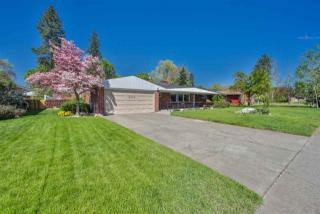 2318 Gordon Ave, Spokane WA  99205-2449 exterior
