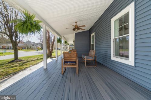 4401 Colchester Dr, Kensington, MD 20895-4022