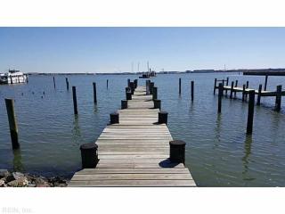 1435 Bayville St, Norfolk, VA 23503-1004